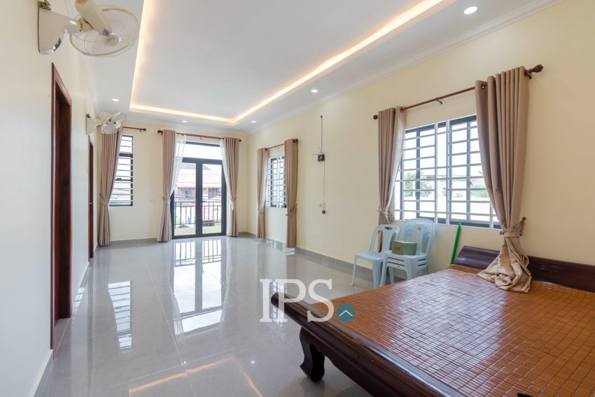 4 Bedroom Villa For Sale - Slor Kram, Siem Reap