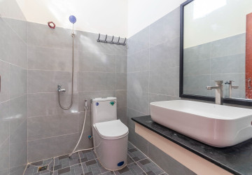 4 Bedroom Villa For Sale - Slor Kram, Siem Reap thumbnail