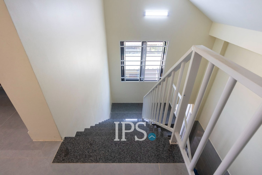 4 Bedroom Villa For Sale - Slor Kram, Siem Reap