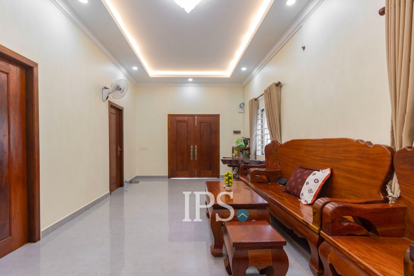 4 Bedroom Villa For Sale - Slor Kram, Siem Reap