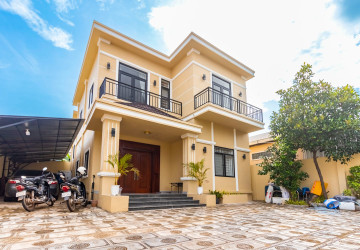 4 Bedroom Villa For Sale - Slor Kram, Siem Reap thumbnail