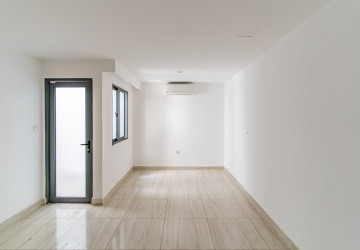 5 Bedroom Linked House For Rent - The Palm, Nirouth, Phnom Penh thumbnail