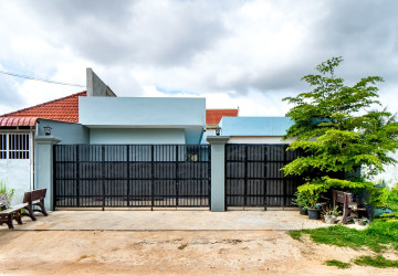 4 Bedroom Villa For Sale - Kouk Chak, Siem Reap thumbnail