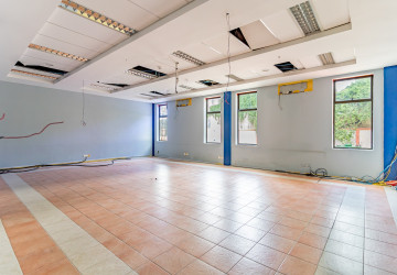 7,000 Sqm Commercial Building For Rent - Tonle Bassac, Phnom Penh thumbnail