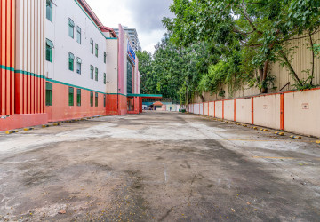 7,000 Sqm Commercial Building For Rent - Tonle Bassac, Phnom Penh thumbnail