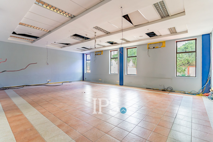 7,000 Sqm Commercial Building For Rent - Tonle Bassac, Phnom Penh