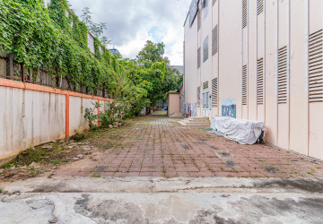 7,000 Sqm Commercial Building For Rent - Tonle Bassac, Phnom Penh thumbnail