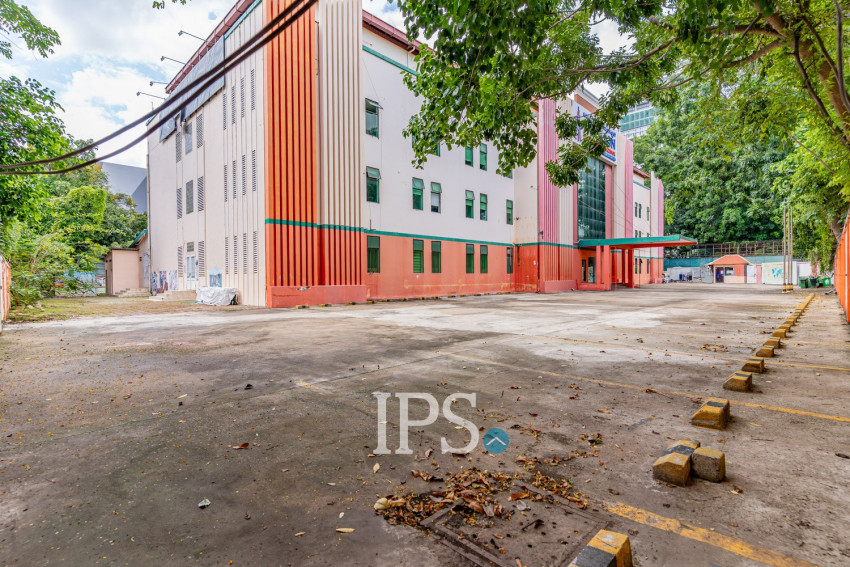 7,000 Sqm Commercial Building For Rent - Tonle Bassac, Phnom Penh