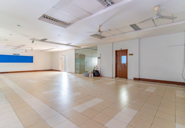 7,000 Sqm Commercial Building For Rent - Tonle Bassac, Phnom Penh thumbnail