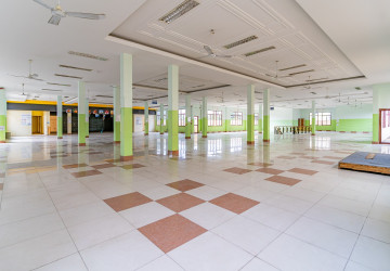 7,000 Sqm Commercial Building For Rent - Tonle Bassac, Phnom Penh thumbnail