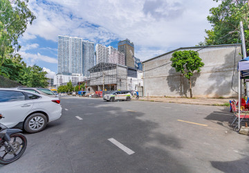 7,000 Sqm Commercial Building For Rent - Tonle Bassac, Phnom Penh thumbnail