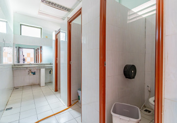7,000 Sqm Commercial Building For Rent - Tonle Bassac, Phnom Penh thumbnail