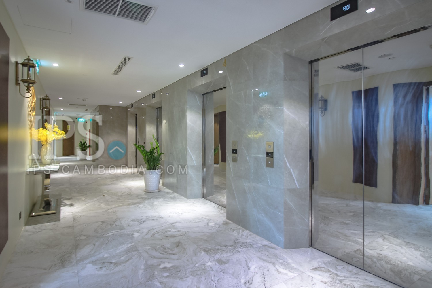 25th Floor Duplex 3 Bedroom Condo For Sale - The Penthouse Residence, Tonle Bassac, Phnom Penh - Image 17