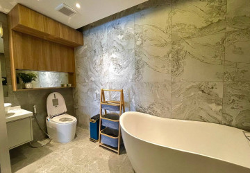 36th Floor Penthouse 4 Bedroom Condo For Sale - The Penthouse, Tonle Bassac, Phnom Penh thumbnail