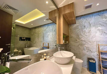 36th Floor Penthouse 4 Bedroom Condo For Sale - The Penthouse, Tonle Bassac, Phnom Penh thumbnail