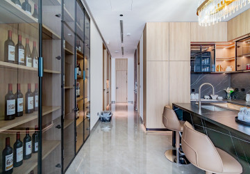 33nd Floor Premium Residence 3 Bedroom Condo For Sale - UC88, BKK1, Phnom Penh thumbnail