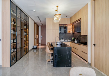 33nd Floor Premium Residence 3 Bedroom Condo For Sale - UC88, BKK1, Phnom Penh thumbnail