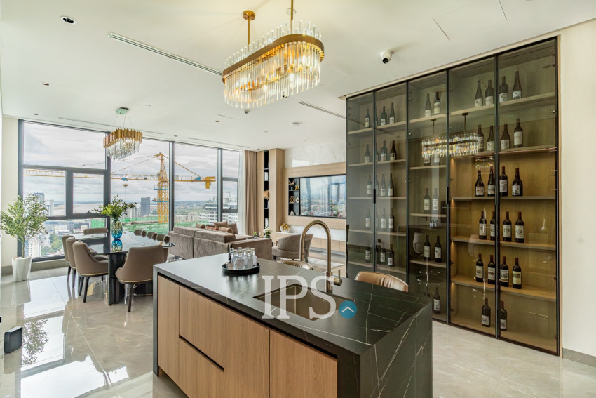 33nd Floor Premium Residence 3 Bedroom Condo For Sale - UC88, BKK1, Phnom Penh