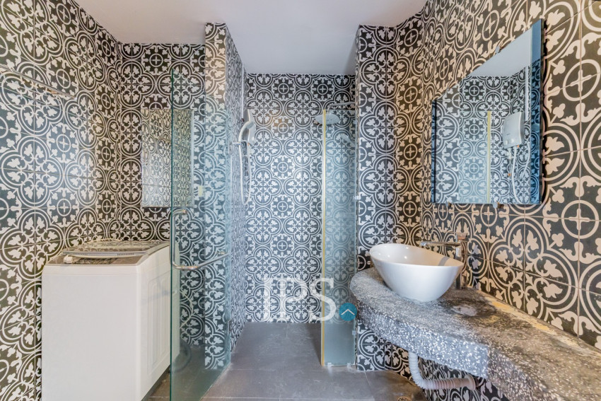 6th Floor 2 Bedroom Condo For Sale - Mekong View Tower 1, Chroy Changvar, Phnom Penh