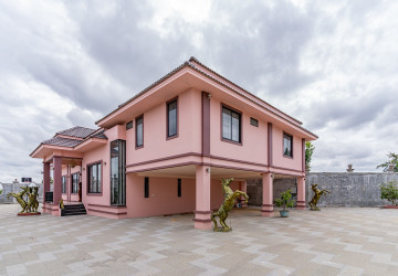 5 Bedroom Villa For Rent - Prey Sor, Phnom Penh thumbnail