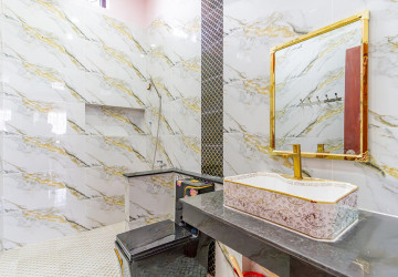 5 Bedroom Villa For Rent - Prey Sor, Phnom Penh thumbnail