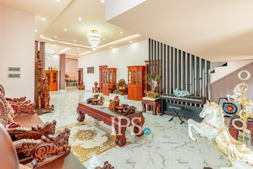 5 Bedroom Villa For Rent - Prey Sor, Phnom Penh