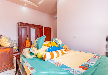 5 Bedroom Villa For Rent - Prey Sor, Phnom Penh thumbnail