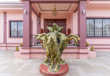 5 Bedroom Villa For Rent - Prey Sor, Phnom Penh thumbnail