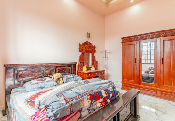 5 Bedroom Villa For Rent - Prey Sor, Phnom Penh thumbnail