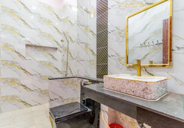 5 Bedroom Villa For Rent - Prey Sor, Phnom Penh thumbnail