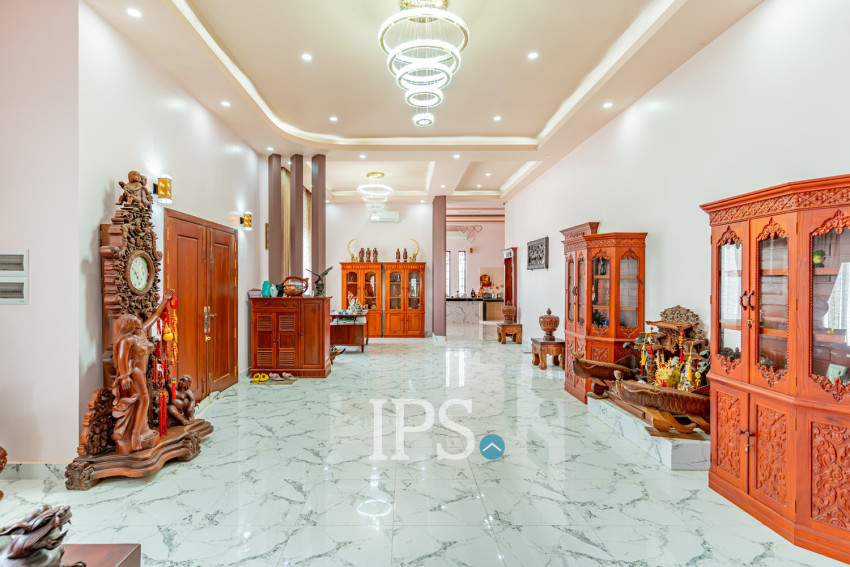 5 Bedroom Villa For Rent - Prey Sor, Phnom Penh