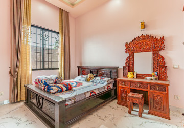 5 Bedroom Villa For Rent - Prey Sor, Phnom Penh thumbnail