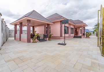 5 Bedroom Villa For Rent - Prey Sor, Phnom Penh thumbnail