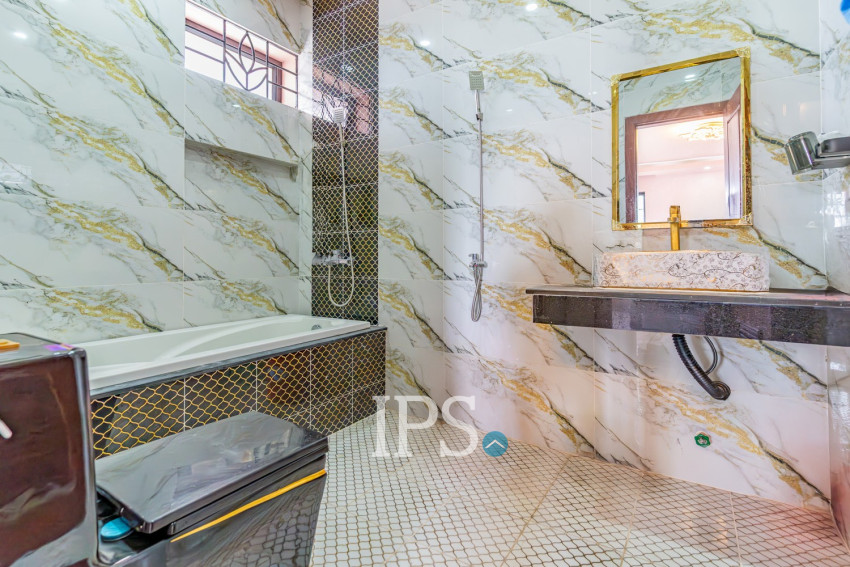 5 Bedroom Villa For Rent - Prey Sor, Phnom Penh