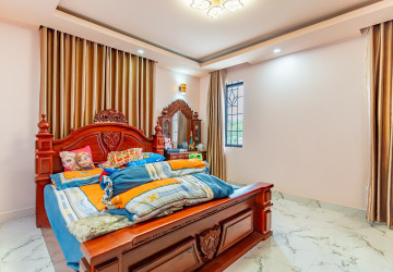 5 Bedroom Villa For Rent - Prey Sor, Phnom Penh thumbnail