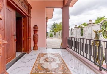 5 Bedroom Villa For Rent - Prey Sor, Phnom Penh thumbnail