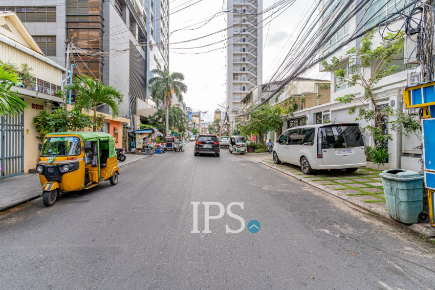 6 Bedroom Shophouse For Sale - BKK1, Phnom Penh