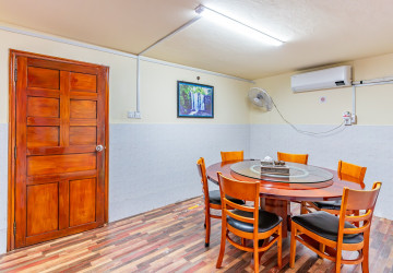 6 Bedroom Shophouse For Rent - BKK1, Phnom Penh thumbnail