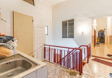 6 Bedroom Shophouse For Rent - BKK1, Phnom Penh thumbnail