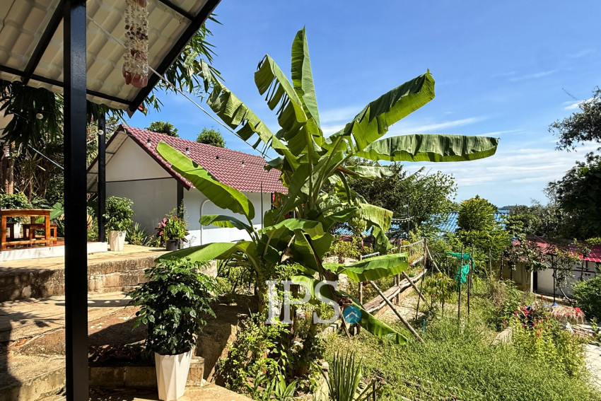 11 Bungalows Resort with Restaurant For Rent - Koh Touch Village, Koh Rong Island