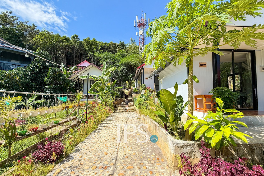 11 Bungalows Resort with Restaurant For Rent - Koh Touch Village, Koh Rong Island