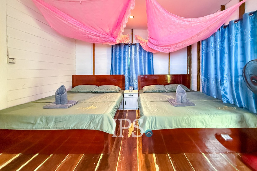 Beachfront Resort with Restaurant For Rent - Coconut Beach, Koh Rong Island