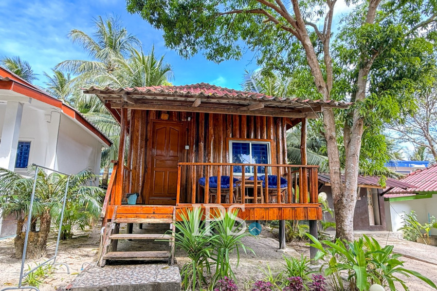 Beachfront Resort with Restaurant For Rent - Coconut Beach, Koh Rong Island