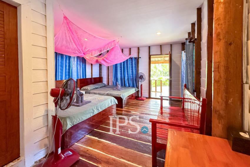 Beachfront Resort with Restaurant For Rent - Coconut Beach, Koh Rong Island