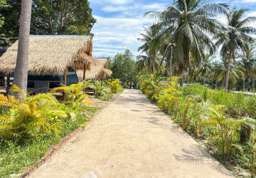 Beachfront Resort with Restaurant For Rent - Coconut Beach, Koh Rong Island thumbnail