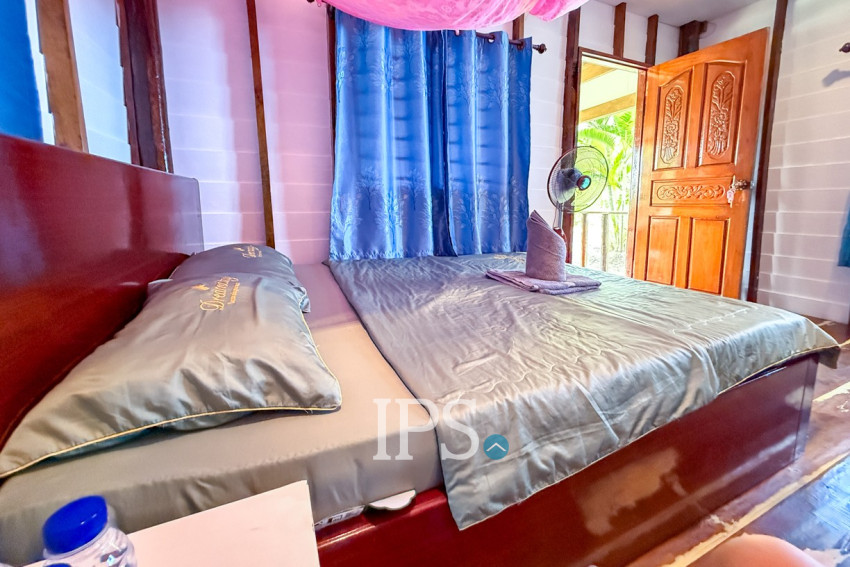 Beachfront Resort with Restaurant For Rent - Coconut Beach, Koh Rong Island