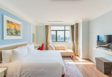 3 Bedroom Serviced Penthouse For Rent - Srah Chork, Phnom Penh thumbnail