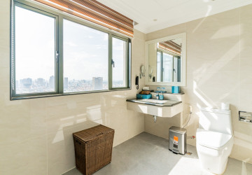 3 Bedroom Serviced Penthouse For Rent - Srah Chork, Phnom Penh thumbnail