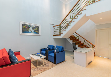 3 Bedroom Serviced Penthouse For Rent - Srah Chork, Phnom Penh thumbnail