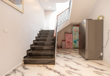 4 Bedroom Villa For Rent - Chreav, Siem Reap thumbnail